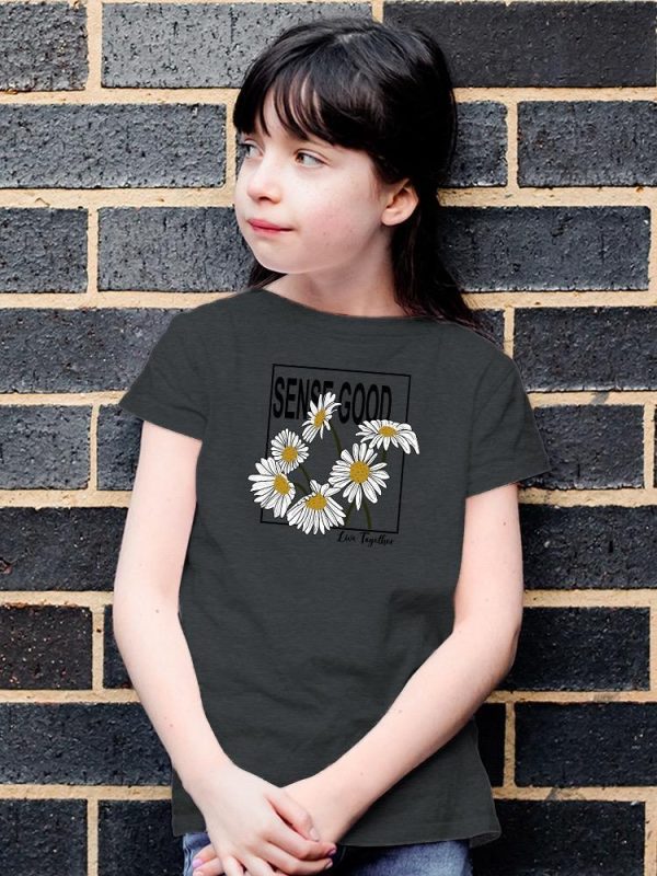 Sense Good Daisies T-shirt -Image by Shutterstock - Image 8